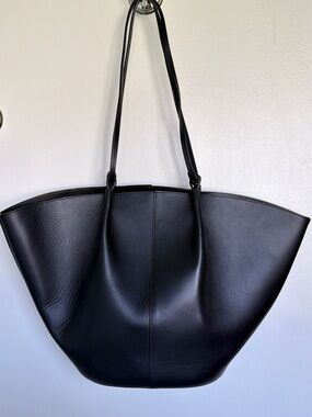 Sezane Mara Black Leather Tote Shoulder Bag (sold out)